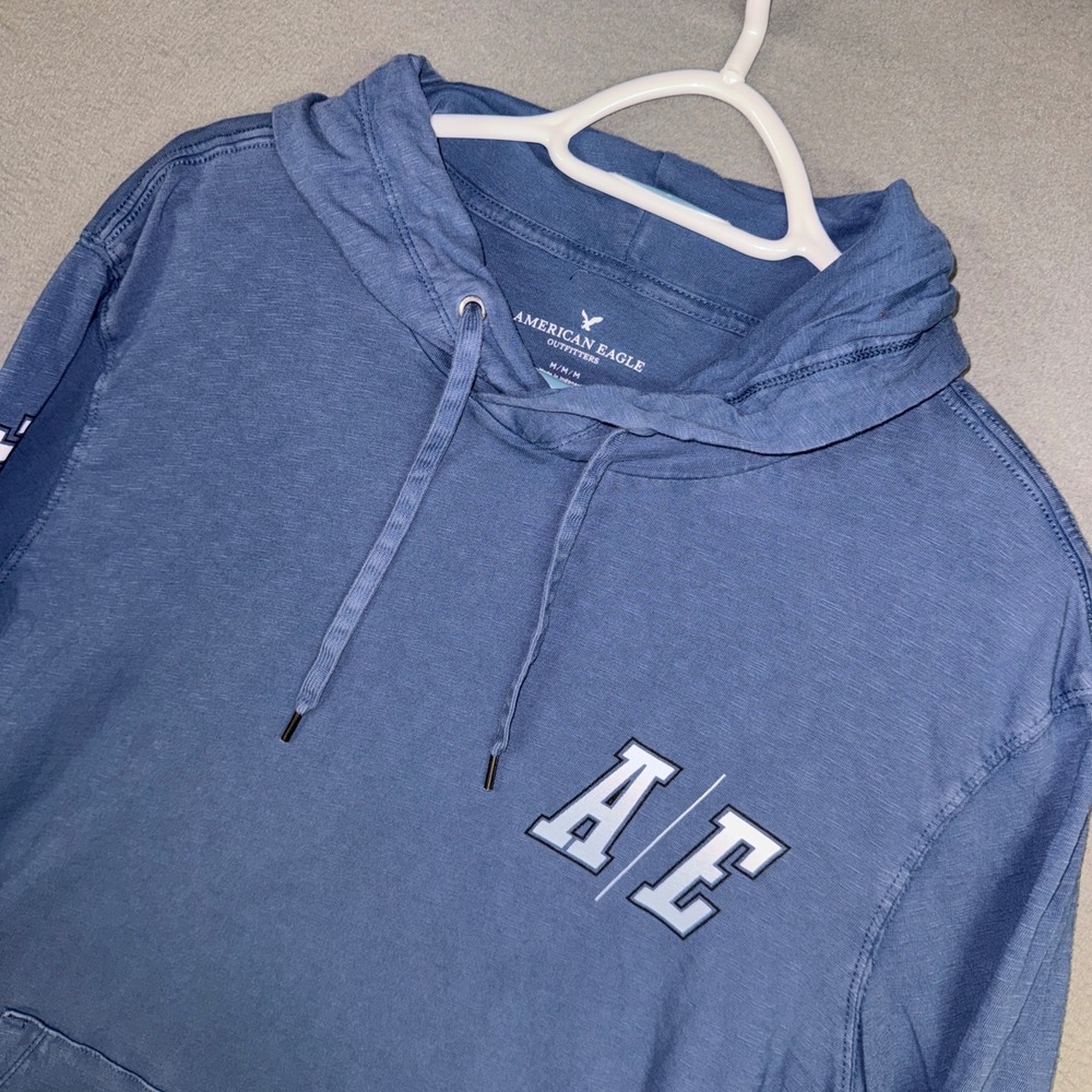 American Eagle Hoodie Mens Medium Blue Casual Graphic Sleeve Logo Hooded Tee